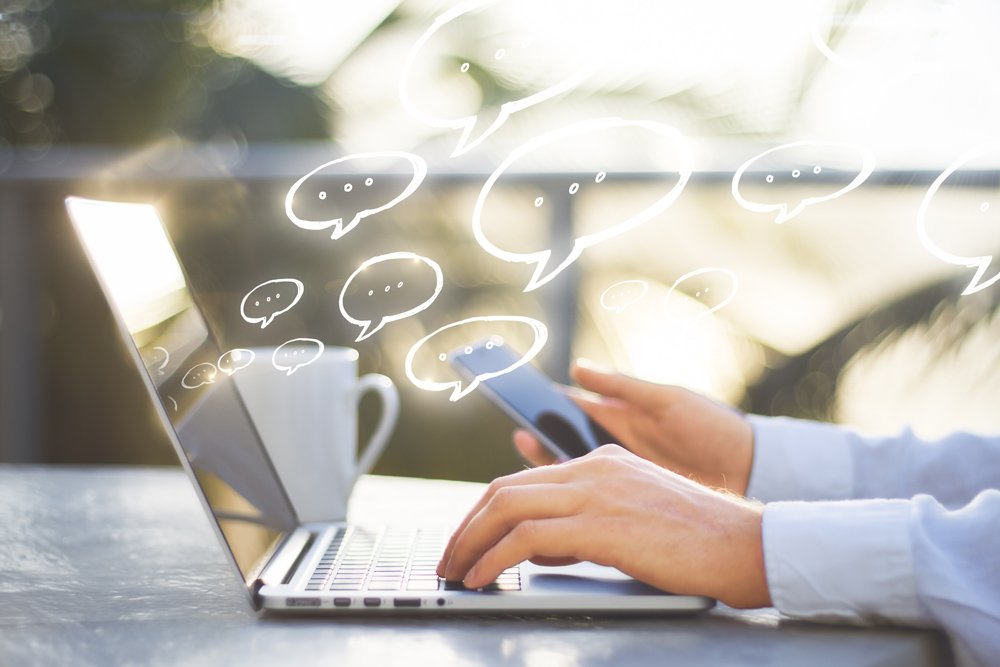 Ventajas de delegar la gestión del chat en Fansly con una agencia profesional